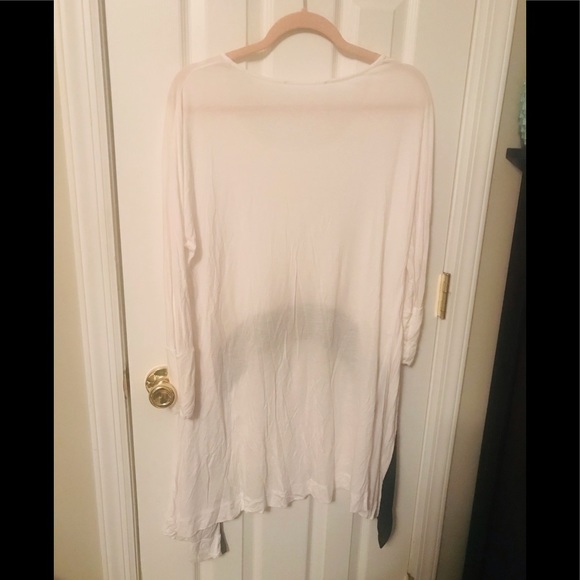 Black and white BCBG hi low hem top - Picture 3 of 5